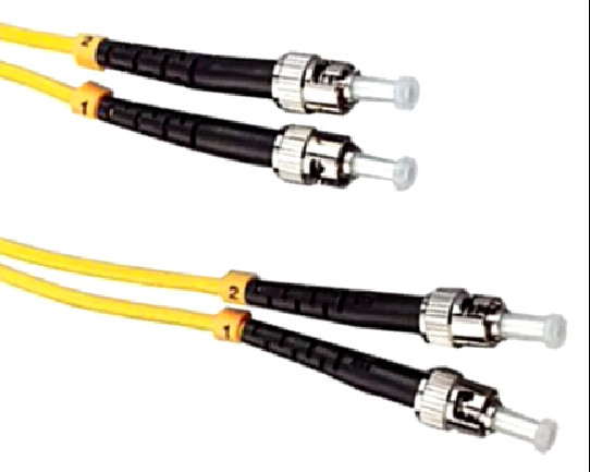LSZH 光ファイバーケーブルコネクタ 優れた機械耐久性 -45C/ 50C 迅速で安定したネットワーク接続
