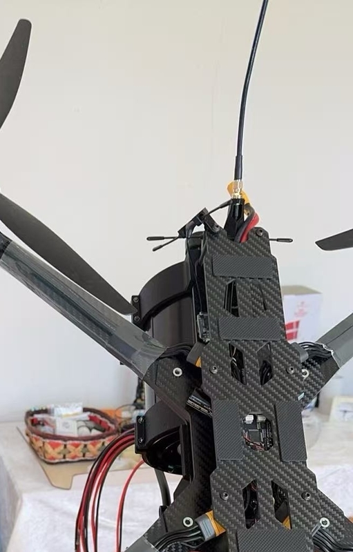 17インチ FPV ドローン 長距離 高性能 FPV レーシング ドローン 12KG 負荷容量